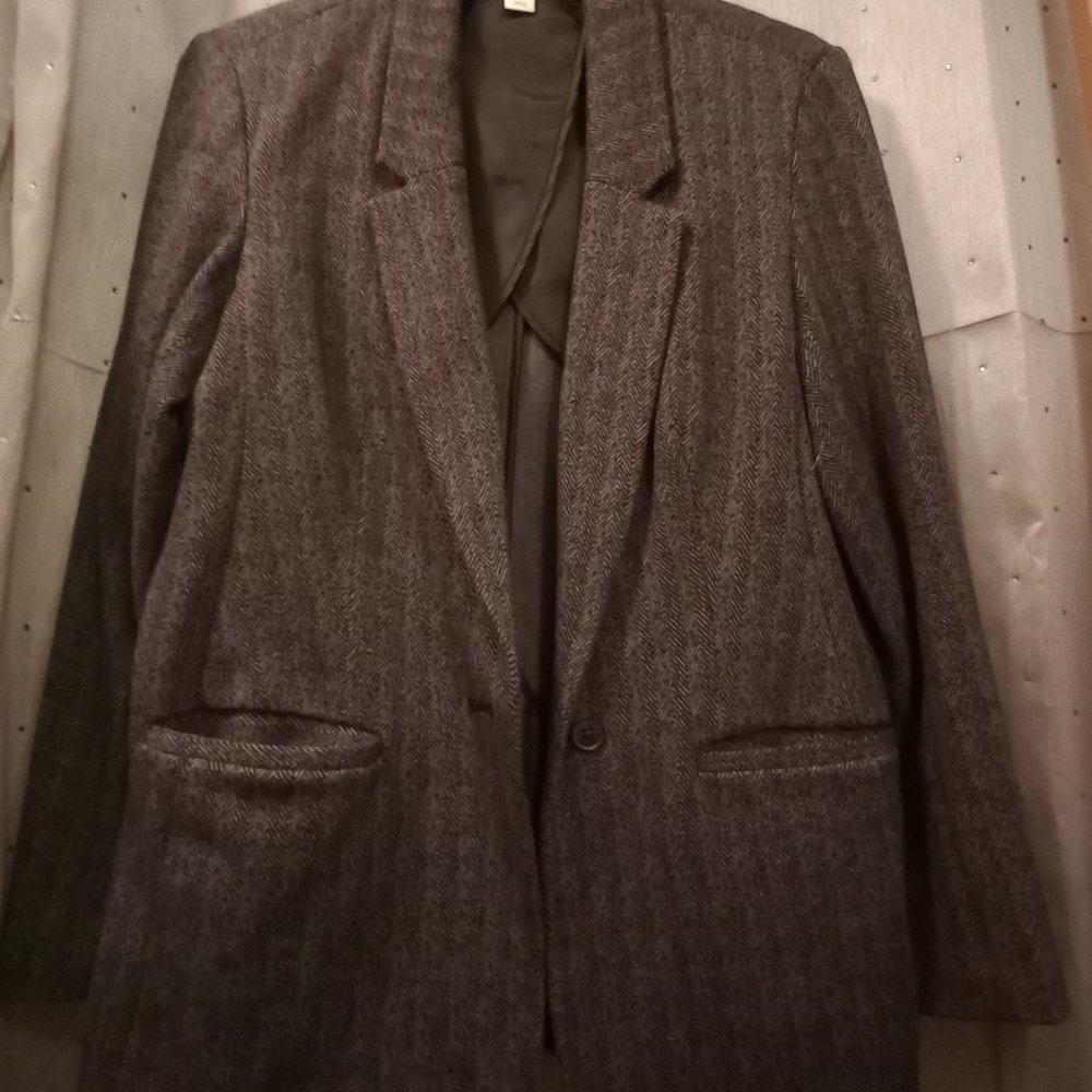 Dress Clothes - Picture 9 of 16